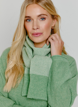 Textured Scarf Lily Green