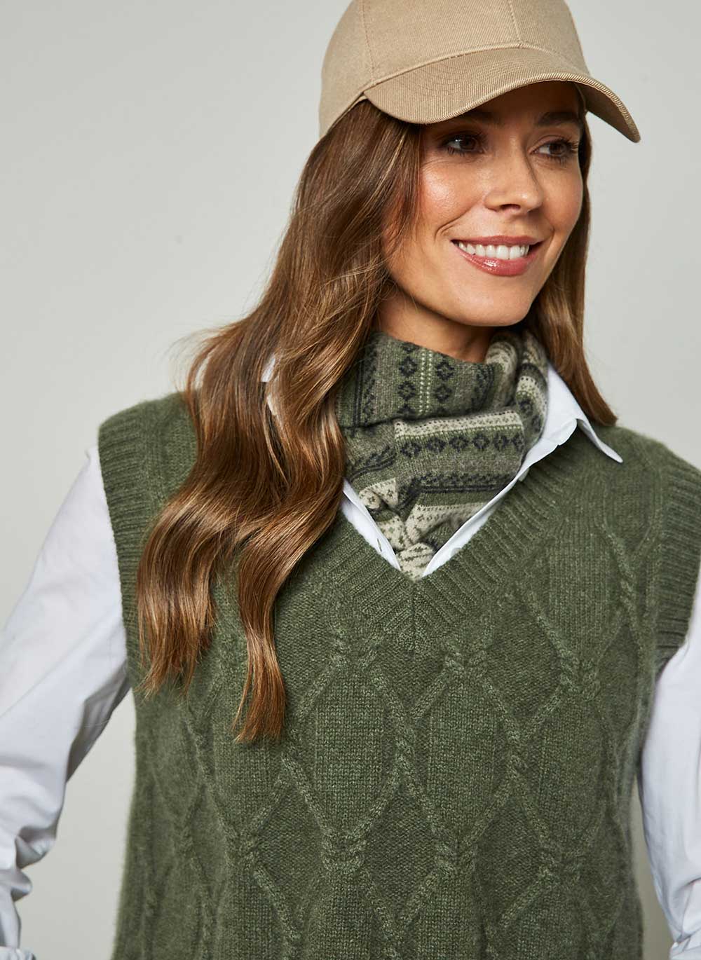 Pure Cashmere Forest Green deals Cardigan Sweater Vest