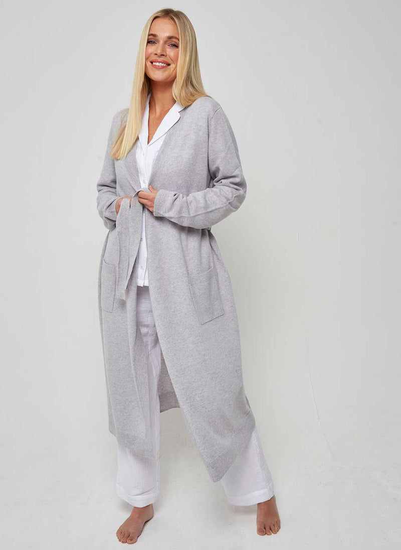 Luxury Bathrobes :: Plush Robes :: White Plush Soft Warm Fleece Womens Robe  - Wholesale bathrobes, Spa robes, Kids robes, Cotton robes, Spa Slippers,  Wholesale Towels